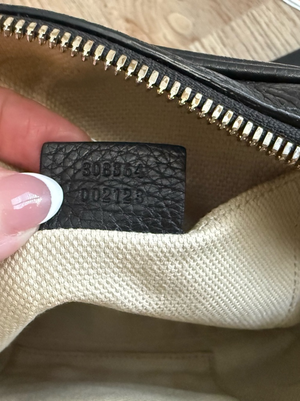 Gucci Black Soho Disco Leather Crossbody Bag - Picture 14 of 14